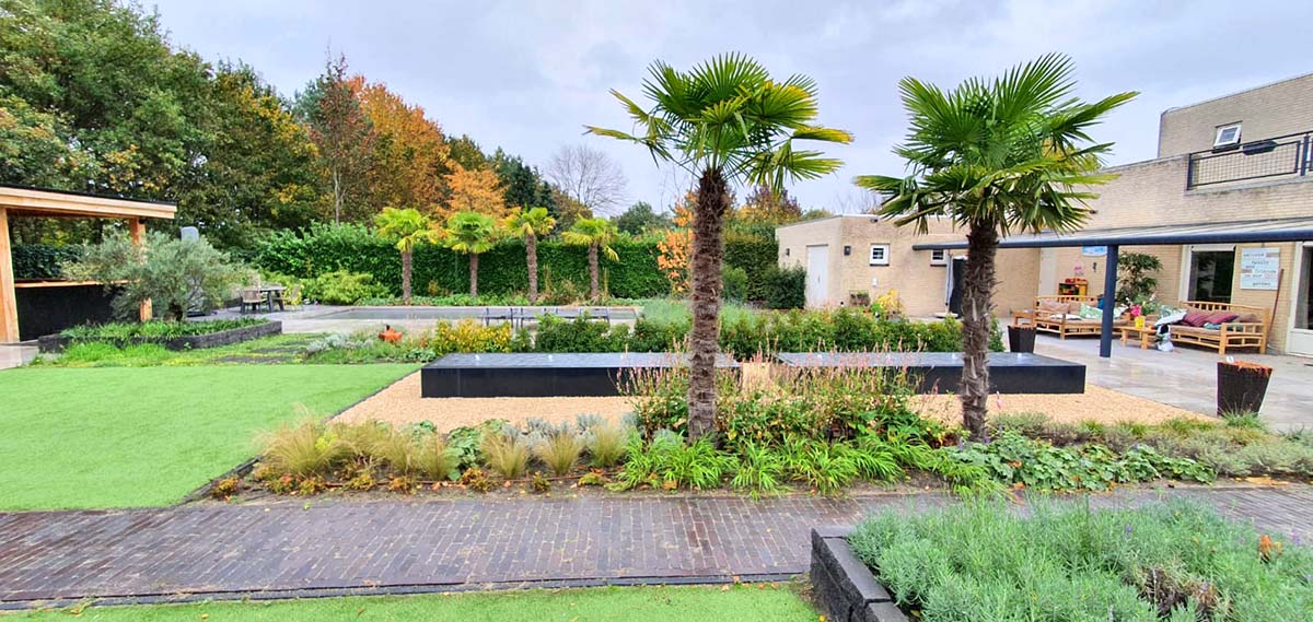 Luxe villatuin in Tilibrh, aangelegd door Van Hout Tuinprojecten uit Rosmalen