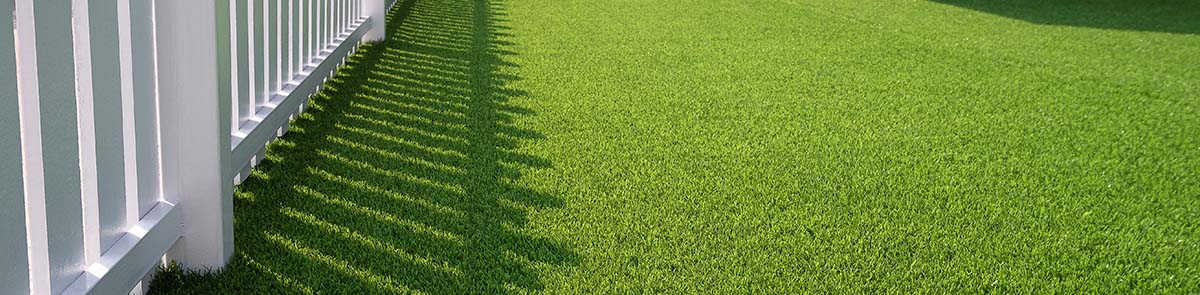 Deskundig aanleggen van hoge kwaliteit kunstgras door Van Hout Tuinprojecten