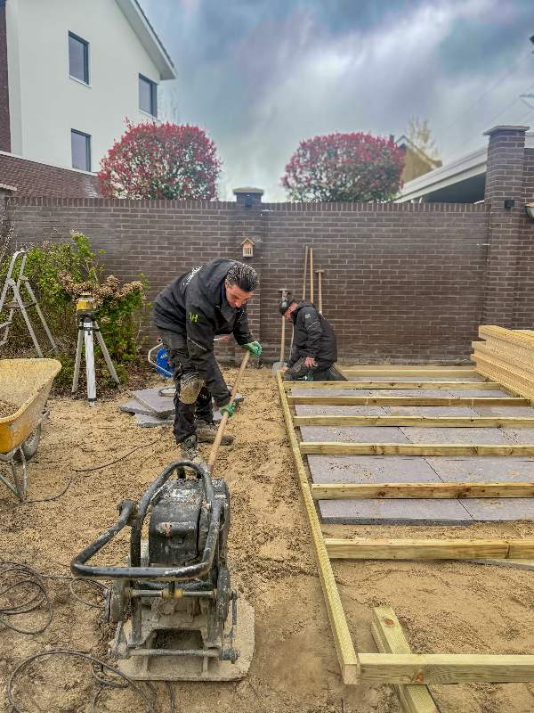 van-hout-tuinprojecten-hovenier-rosmalen Uw vakkundige hovenier in de omgeving van Rosmalen