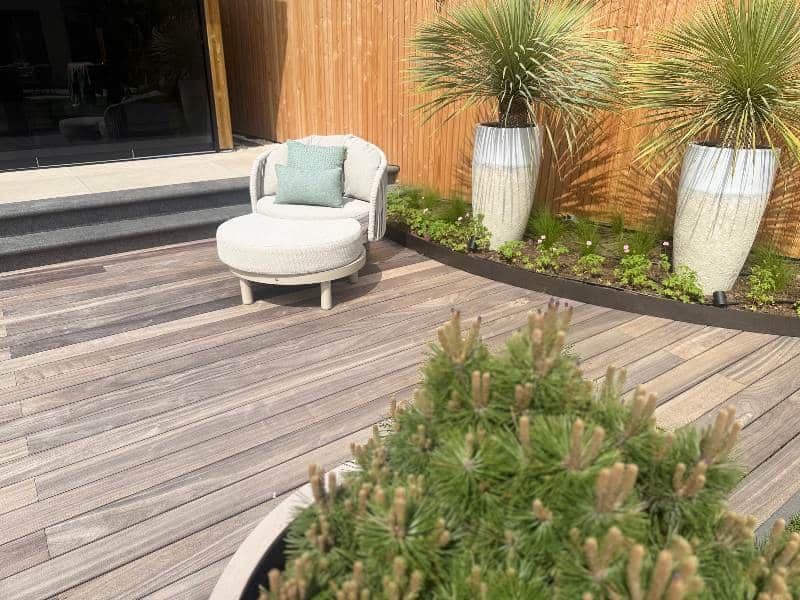Vlonder gerealiseerd door Van Hout Tuinprojecten